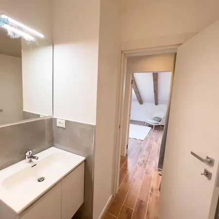 Gozzi 4 Tirabora Short Rent * Trieste