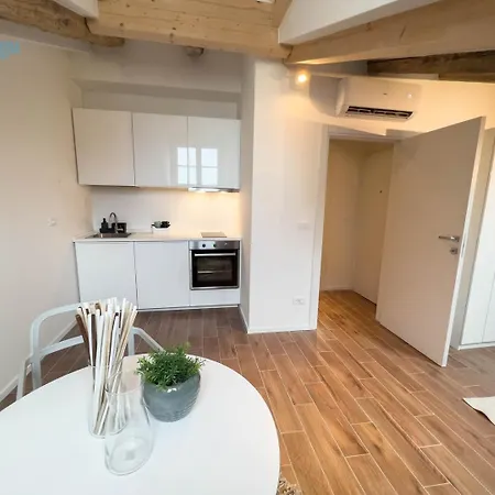 Apartamento Gozzi 4 Tirabora Short Rent Trieste
